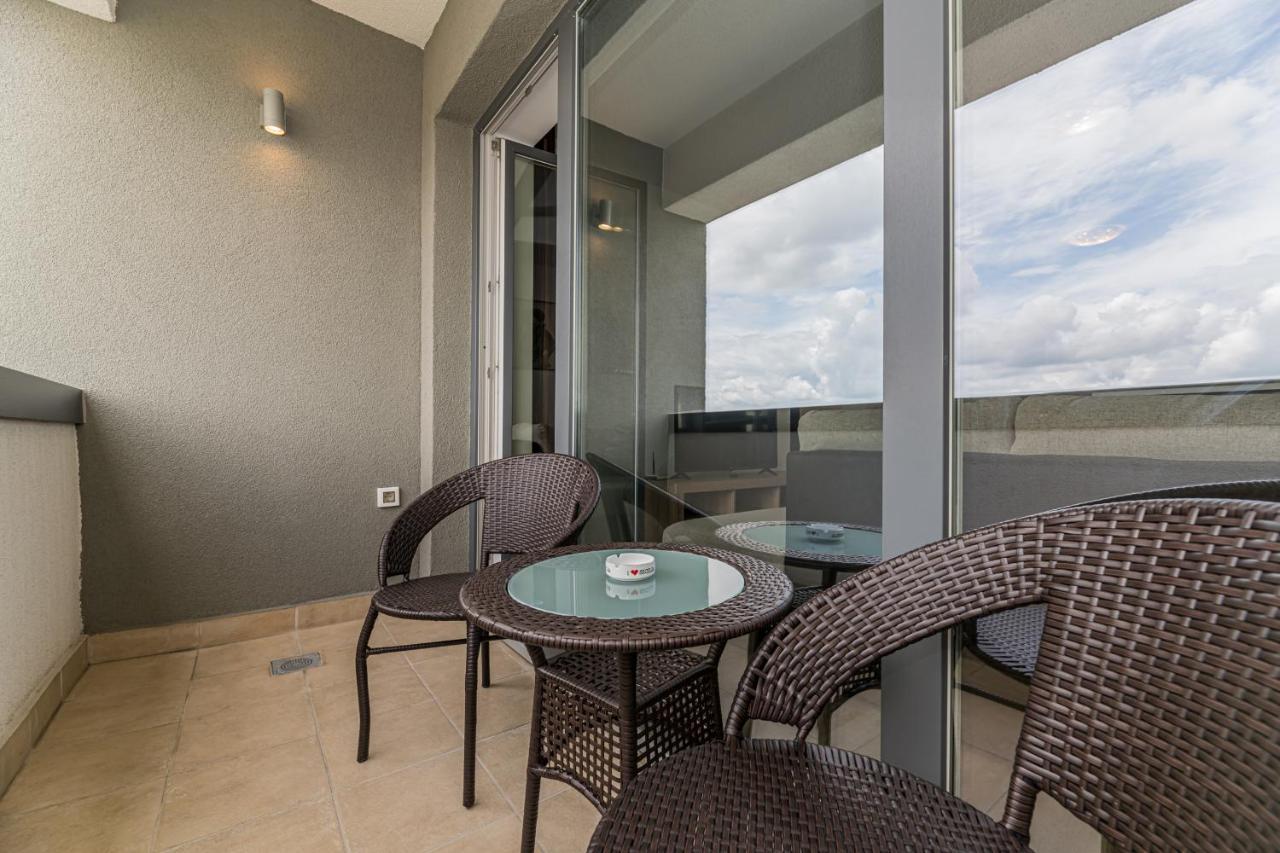 Coresi Modern Apartment Брашов Экстерьер фото